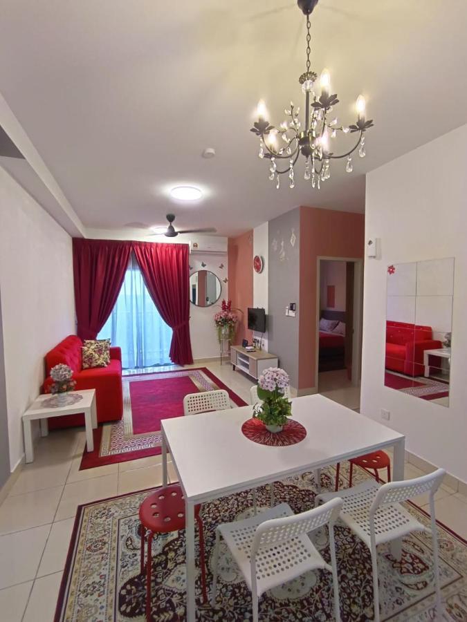 E. R Homestay 3R2B Nearby Klia Сепанг Экстерьер фото